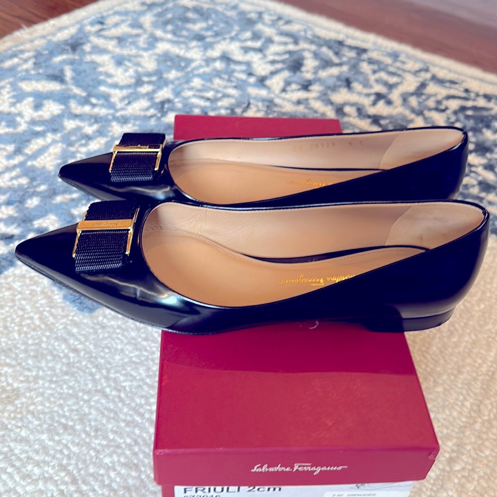 Salvador Ferragamo shoe size 8